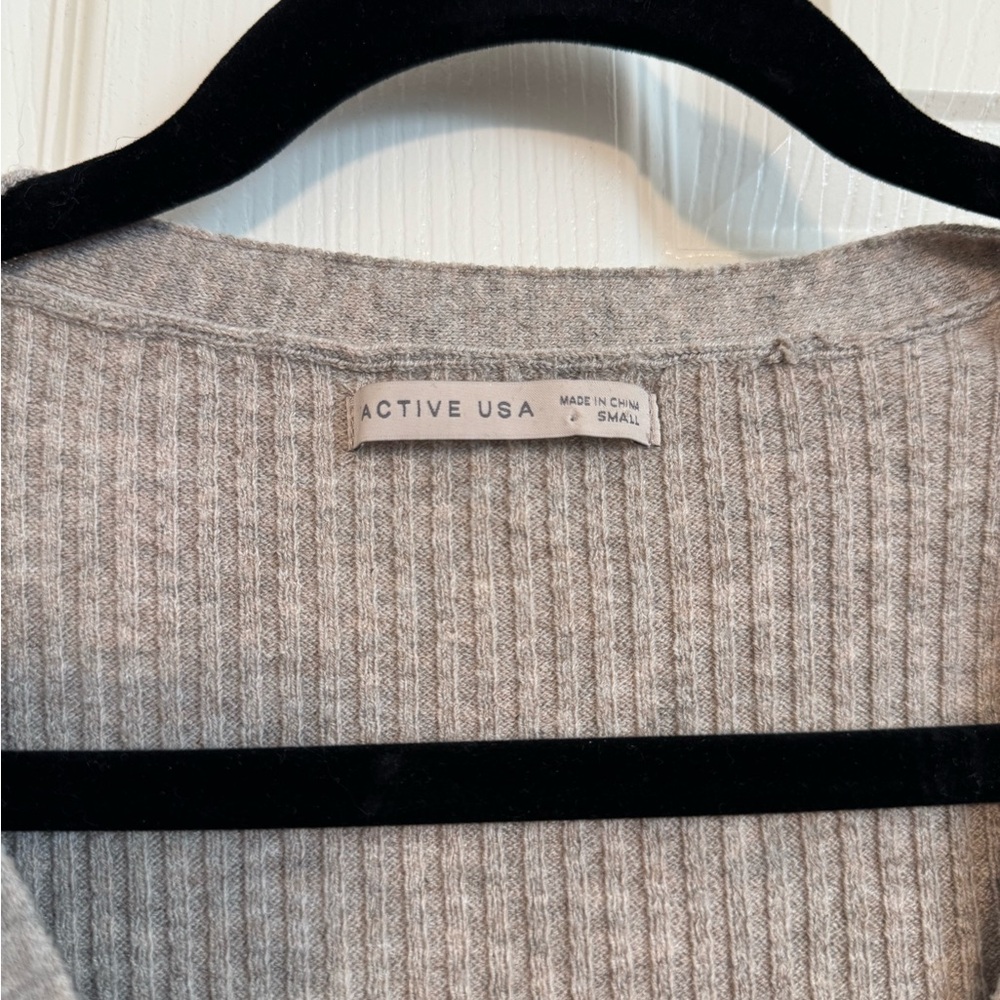 Active USA Gray Ribbed Cardigan - Picture 2 of 4